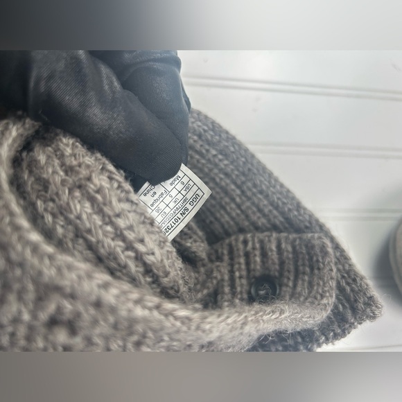 Ugg Gray Classic Cardy Knit Sweater Boots Women’s Size 6 - Picture 9 of 9